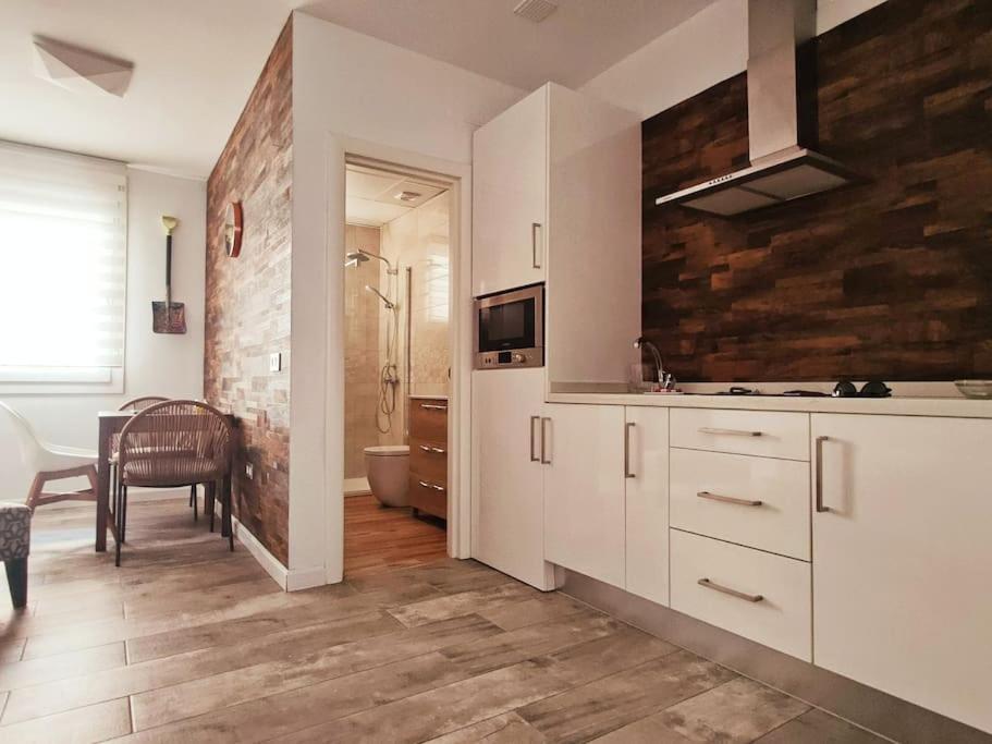 Jos'S House. Thai Loft 50Mt To La Carihuela Beach Torremolinos Buitenkant foto